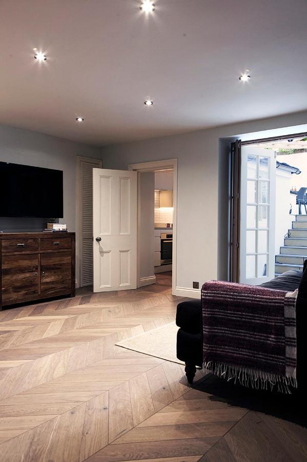 Central Hastings, Stylish-Luxe, Seaside Apartment. Екстериор снимка